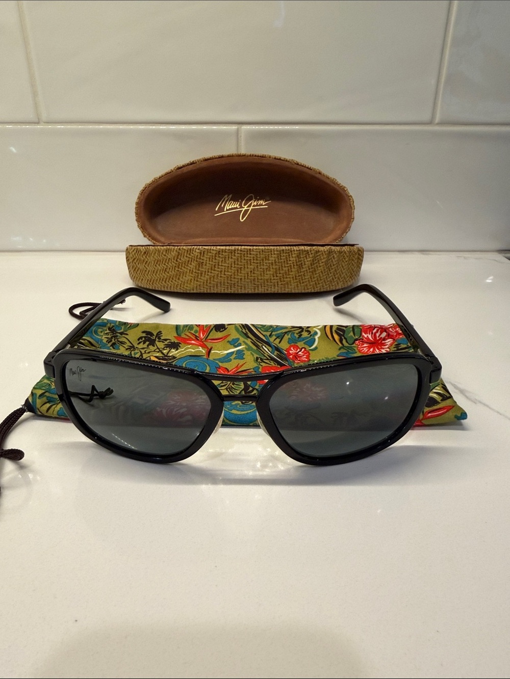 Maui Jim Men’s Wanderer Black Frame Sunglasses with Gray Lenses